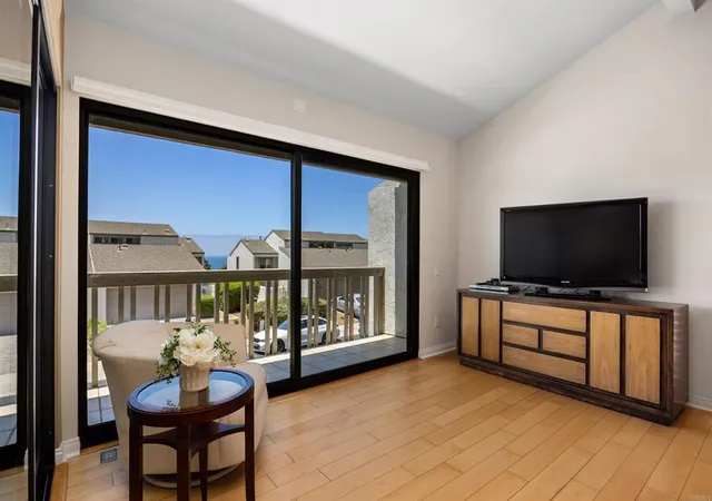 Photo 3 of Townhouse for sale at 13113 Caminito Mar Villa, Del Mar, CA 92014 | MLS# NDP2606885 | Listing updated on 2026-10-08