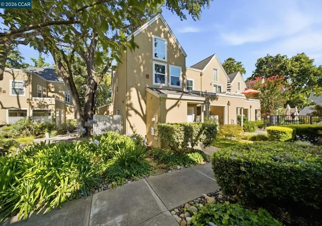Photo 3 of Townhouse for sale at 211 Kingston Way, Walnut Creek, CA 94597 | MLS# 41142182 | Listing updated on 2026-10-09