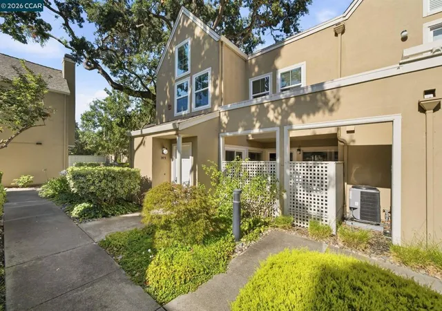 Photo 3 of Townhouse for sale at 211 Kingston Way, Walnut Creek, CA 94597 | MLS# 41142182 | Listing updated on 2026-10-09