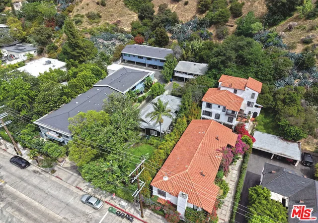 Photo 1 of Sale Pending at 2592 N Beachwood Dr, Los Angeles, CA 90068 | MLS# 26861985 | Listing updated on 2026-09-16