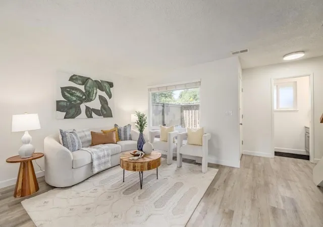 Photo 3 of Townhouse for sale at 220 Castillion Ter, Santa Cruz, CA 95060 | MLS# ML82054811 | Listing updated on 2026-10-12