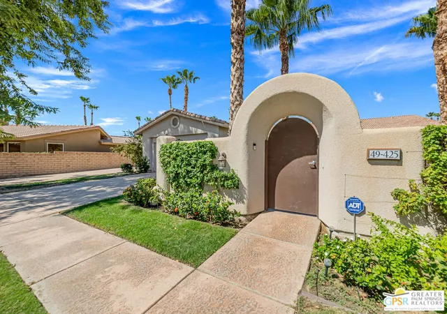 Photo 3 of Single family home for sale at 49425 Rio Arenoso, La Quinta, CA 92253 | MLS# 26861905PS | Listing updated on 2026-10-08