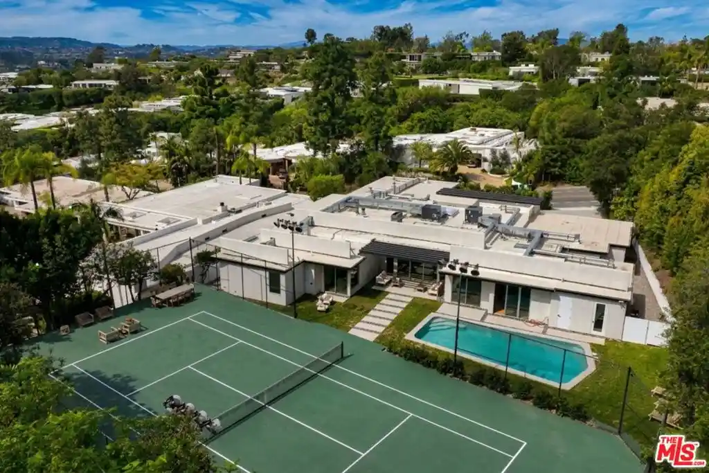 Photo 1 of Single family home for sale at 1836 Loma Vista Dr, Beverly Hills, CA 90210 | MLS# 26861511 | Listing updated on 2026-07-28