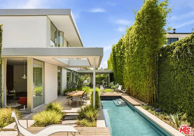 Photo 3 of Single family home for sale at 527 7th Street, Santa Monica, CA 90402 | MLS# 26852273 | Listing updated on 2026-09-23