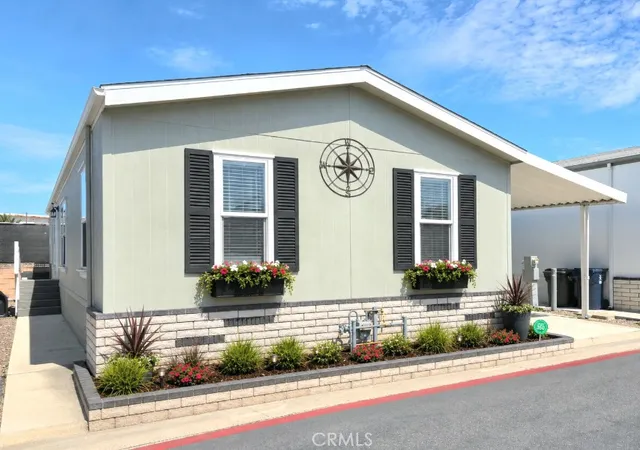 Photo 2 of Manufactured home for sale at 21851 Newland St #43, Huntington Beach, CA 92646 | MLS# OC26158033 | Listing updated on 2026-10-10