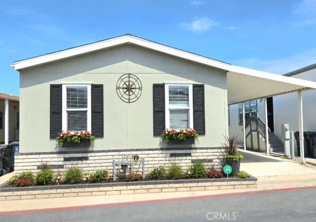 Photo 3 of Manufactured home for sale at 21851 Newland St #43, Huntington Beach, CA 92646 | MLS# OC26158033 | Listing updated on 2026-10-10
