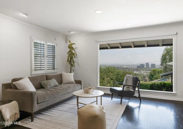 Photo 2 of Single family home for sale at 22438 Venido Rd, Woodland Hills, CA 91364 | MLS# 226003453 | Listing updated on 2026-09-13