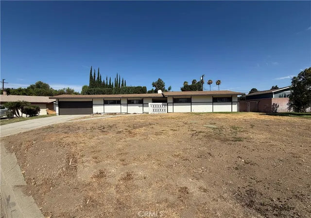 Photo 1 of Sale Pending at 5748 Chelsea Ct, Rialto, CA 92377 | MLS# CV26148380 | Listing updated on 2026-10-08