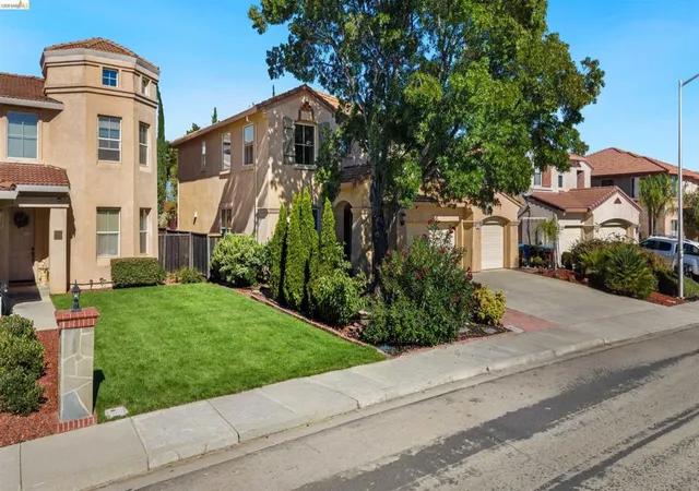 Photo 3 of Single family home for sale at 1842 Sanger Peak Way, Antioch, CA 94531 | MLS# 41142224 | Listing updated on 2026-10-07