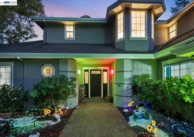 Single family home for sale at 934 Wilmington Way, Emerald Hills, CA 94062 | MLS# 41142225 | Listing updated on 2026-08-05
