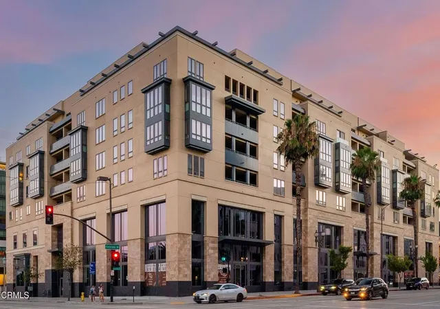 Photo 1 of Sale Pending at 39 S Los Robles Ave #5016, Pasadena, CA 91101 | MLS# P1-28115 | Listing updated on 2026-10-05