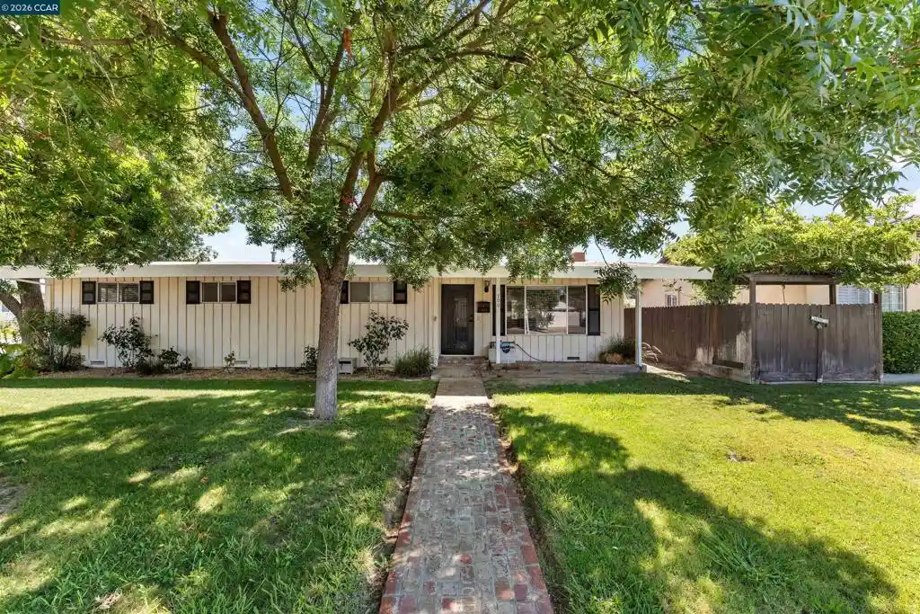 Photo 1 of Single family home for sale at 700 Real Ave, Newman, CA 95360 | MLS# 41142249 | Listing updated on 2026-08-02
