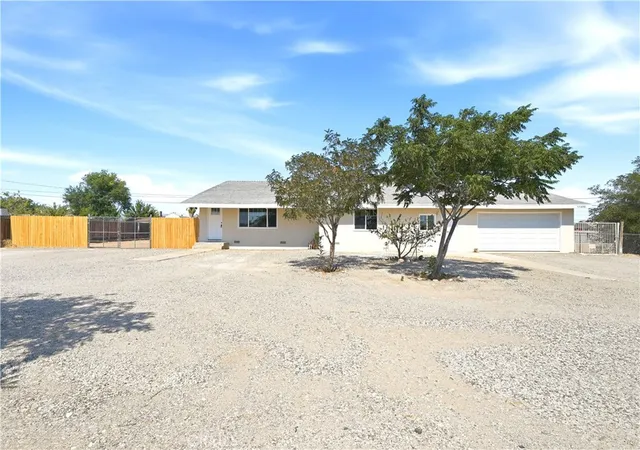 3rd image of 11498 Shahaptain, Hesperia, CA 92345 | MLS# IV26158666