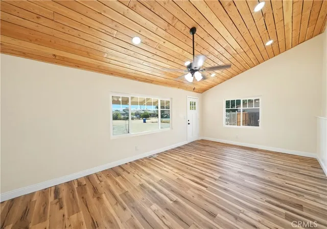 4th image of 11498 Shahaptain, Hesperia, CA 92345 | MLS# IV26158666