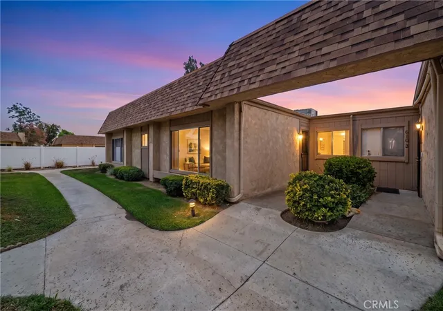 1st image of 610 S Santa Fe #2, Hemet, CA 92543 | MLS# IG26158659
