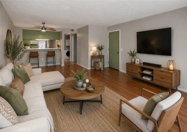 2nd image of 610 S Santa Fe #2, Hemet, CA 92543 | MLS# IG26158659