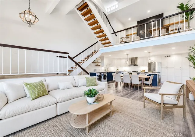 Photo 1 of Townhouse for sale at 984 Granville, Los Angeles, CA 90049 | MLS# SB26158670 | Listing updated on 2026-10-07