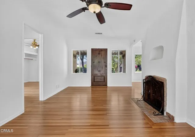 Photo 2 of Single family home for sale at 842 E Glenoaks Blvd, Glendale, CA 91207 | MLS# P1-28120 | Listing updated on 2026-10-03