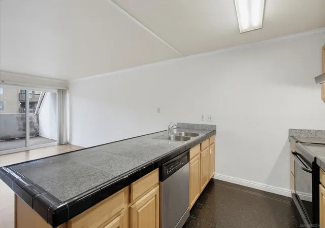 Listing Photo 1 - Condo for sale in building located at 8332 Regents Rd, San Diego, CA 92122 - Unit #B