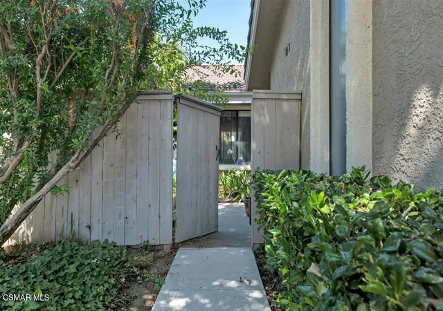 Photo 2 of Townhouse for sale at 596 Via Novella, Oak Park, CA 91377 | MLS# 226003463 | Listing updated on 2026-09-12