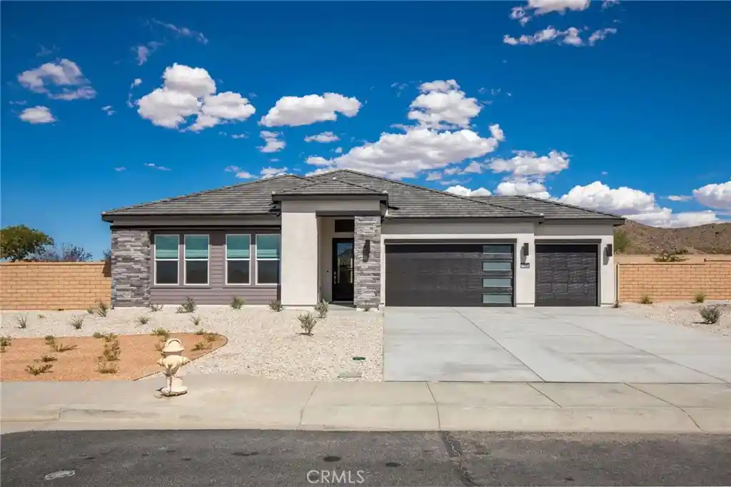Photo 1 of Single family home for sale at 17055 Ta Wan Ka, Apple Valley, CA 92307 | MLS# FR26159132 | Listing updated on 2026-10-22