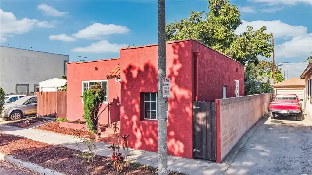 Photo 1 of Single family home for sale at 5815 Gaviota, Long Beach, CA 90805 | MLS# DW26159141 | Listing updated on 2026-10-29