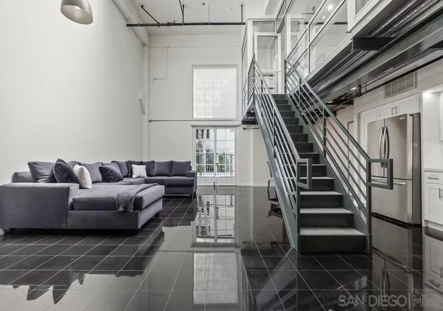 Listing Photo 2 - Condo for sale in Little Tokyo Lofts located at 420 S San Pedro, Los Angeles, CA 90013 - Unit #102