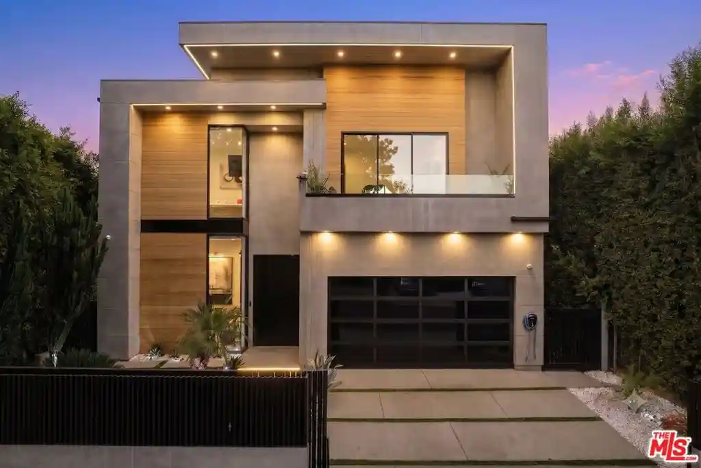 Photo 1 of Single family home for sale at 828 N Gardner St, Los Angeles, CA 90046 | MLS# 26862139 | Listing updated on 2026-07-29