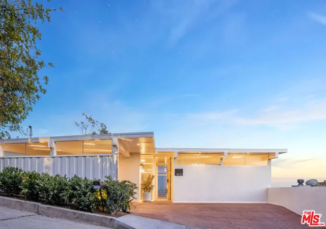 Photo 1 of Single family home for sale at 8656 Skyline Dr, Los Angeles, CA 90046 | MLS# 26862779 | Listing updated on 2026-09-22