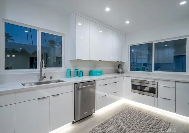Photo 3 of Single family home for sale at 1657 S Sunrise, Palm Springs, CA 92264 | MLS# CV26139063 | Listing updated on 2026-09-28