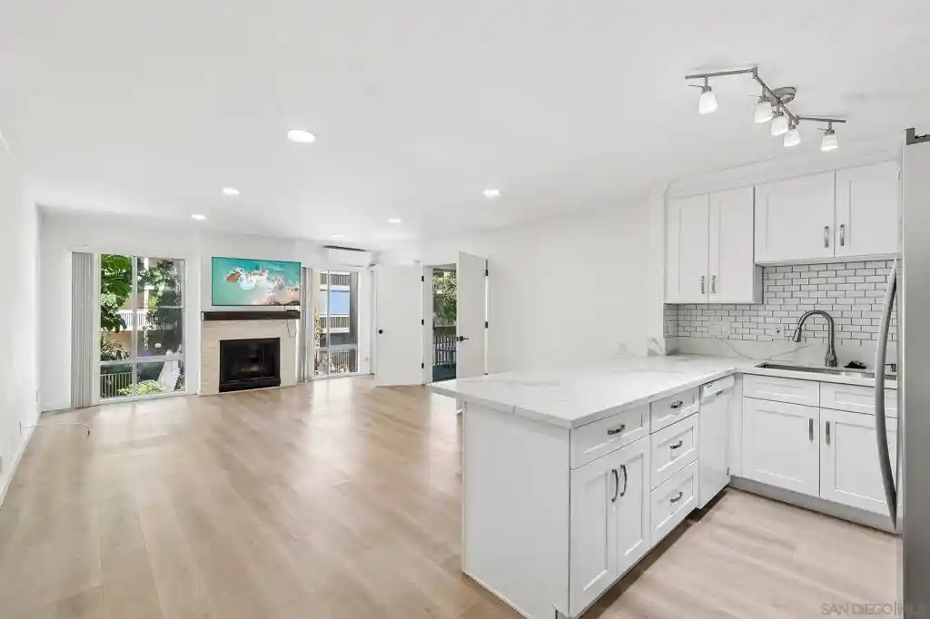 Condo for sale at 4600 Lamont St #204, San Diego, CA 92109 | MLS# 260017877SD
