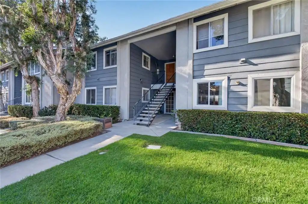 Listing Photo 1 - Condo for sale in 23745 Bayside located at 23745 Bayside, Laguna Niguel, CA 92677 - Unit #95