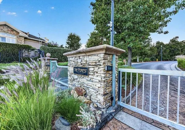 3rd image of 8451 Goldenrod Cir, Gilroy, CA 95020 | MLS# ML82053800