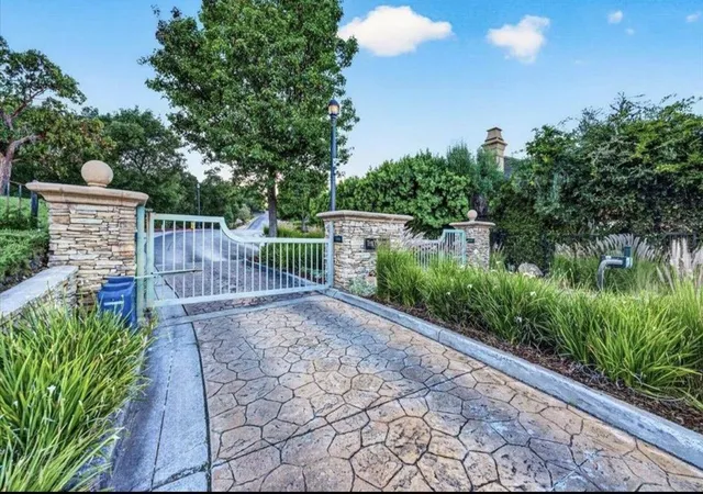 4th image of 8451 Goldenrod Cir, Gilroy, CA 95020 | MLS# ML82053800