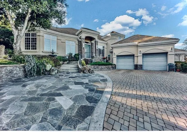 5th image of 8451 Goldenrod Cir, Gilroy, CA 95020 | MLS# ML82053800
