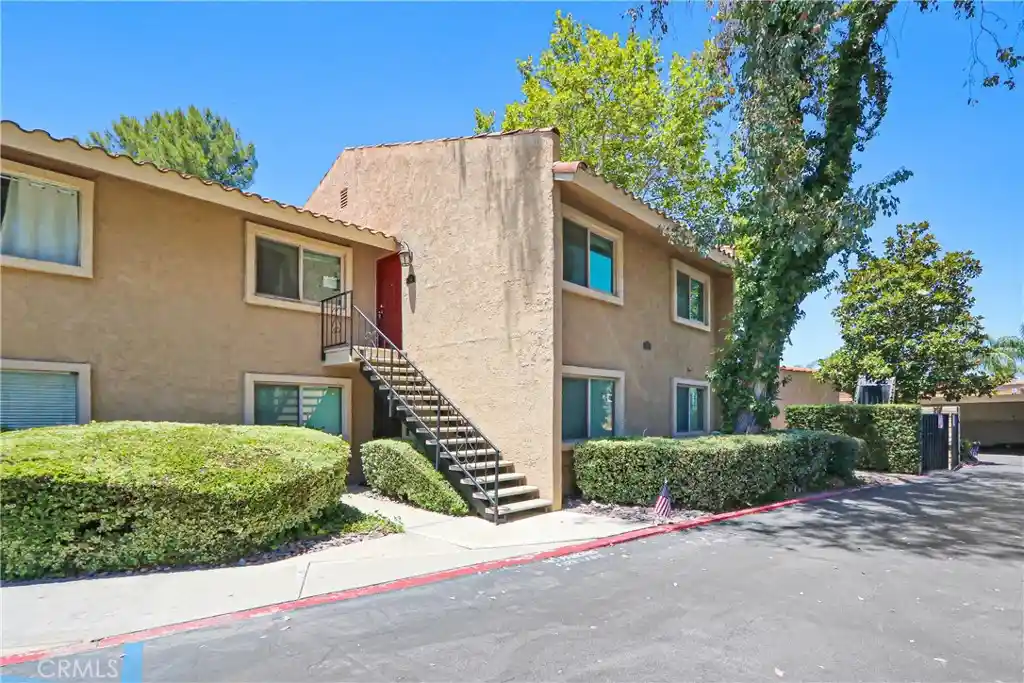 Listing Photo 1 - Condo for sale in 24311 Cyn Lake Dr N located at 24311 Cyn Lake Dr N, Canyon Lake, CA 92587 - Unit #24