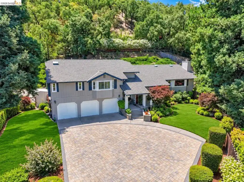Photo 1 of Single family home for sale at 2090 Pebble Dr, Alamo, CA 94507 | MLS# 41142356 | Listing updated on 2026-10-30