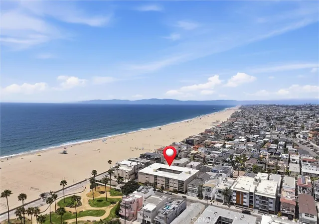 Photo 2 of Sale Pending at 15 15th Street #14, Hermosa Beach, CA 90254 | MLS# SB26138685 | Listing updated on 2026-09-12