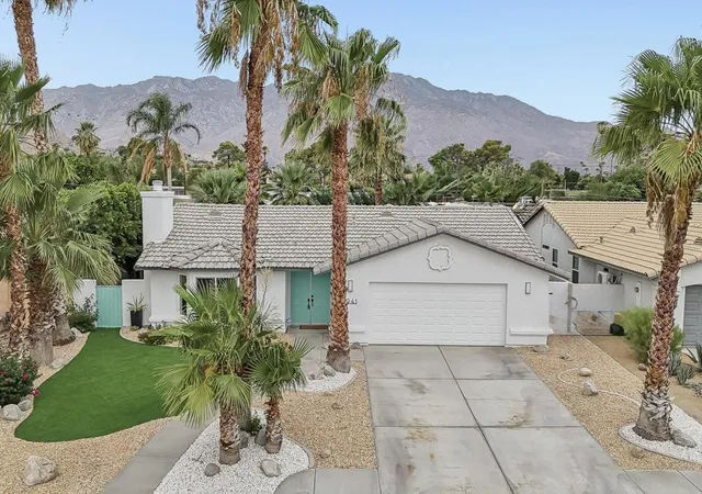 Photo 2 of Single family home for sale at 1941 Marguerite St, Palm Springs, CA 92264 | MLS# 219150574DA | Listing updated on 2026-10-01