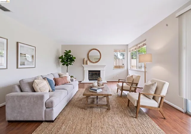 Photo 3 of Single family home for sale at 2404 Greentree Ct, Antioch, CA 94509 | MLS# 41142380 | Listing updated on 2026-10-06