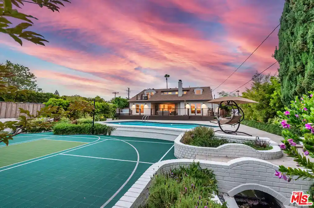 Photo 1 of Single family home for sale at 7220 Arizona Ave, Los Angeles, CA 90045 | MLS# 26862039 | Listing updated on 2026-08-04