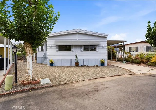 Manufactured home for sale at 31750 Machado #27, Lake Elsinore, CA 92530 | MLS# SW26157594