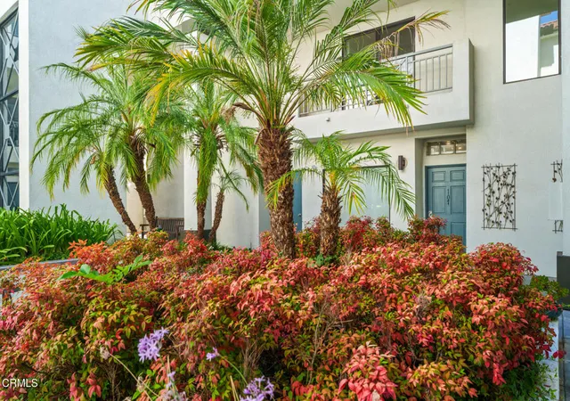 Listing Photo 4 - Condo for sale in building located at 111 S Oak Knl Ave, Pasadena, CA 91101 - Unit #107