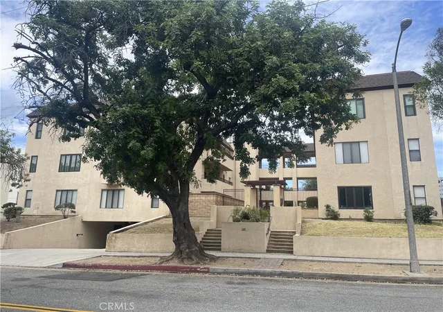 Photo 1 of Condo for sale at 121 S Wilson #103, Pasadena, CA 91106 | MLS# TR26159071 | Listing updated on 2026-09-09