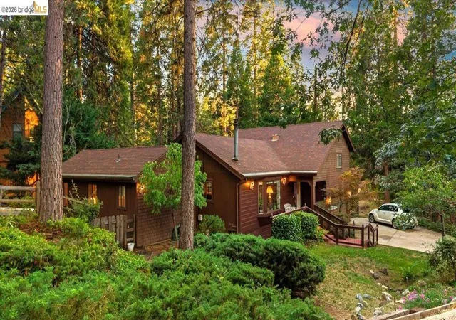 Photo 1 of Single family home for sale at 22896 East Ave, Twain Harte, CA 95383 | MLS# 41142429 | Listing updated on 2026-10-09