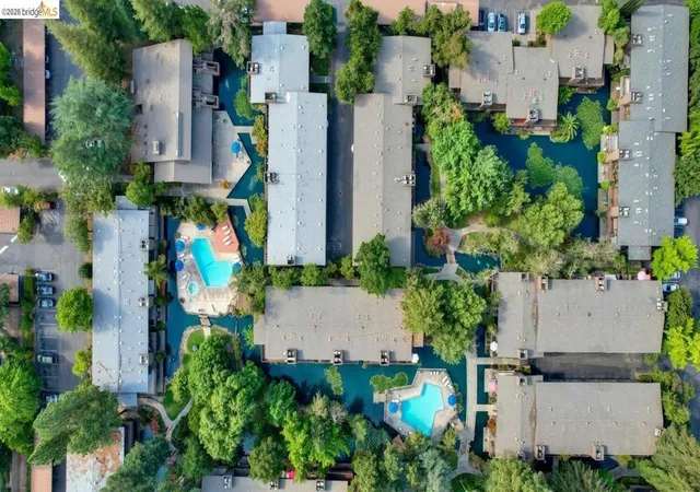 2nd image of 2400 Larkspur Ln, Sacramento, CA 95825
