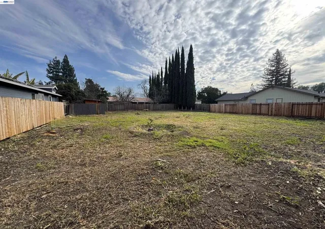 Photo 2 of Land for sale at 4719 Springwood Way, Concord, CA 94521 | MLS# 41142433 | Listing updated on 2026-09-23