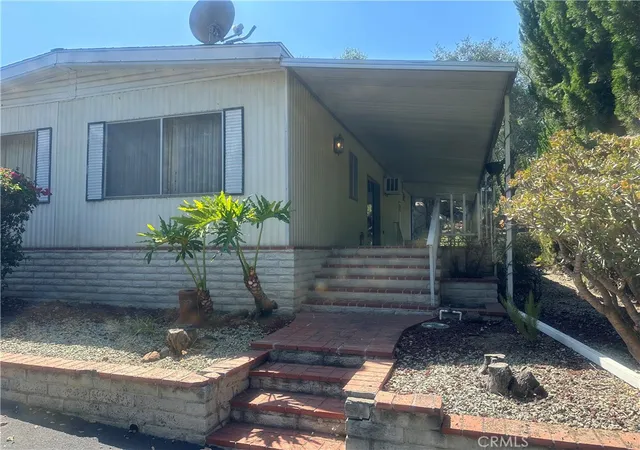Photo 2 of Manufactured home for sale at 4747 Oak Crst Rd #88, Fallbrook, CA 92028 | MLS# SW26158110 | Listing updated on 2026-09-23