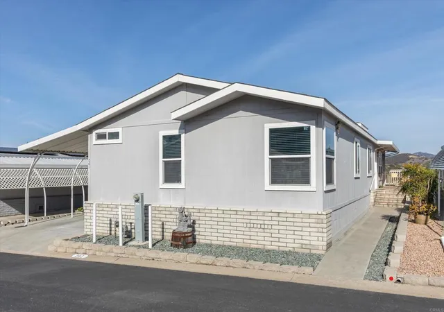 Photo 3 of Manufactured home for sale at 525 W El Norte Pkwy #261, Escondido, CA 92026 | MLS# NDP2606945 | Listing updated on 2026-09-07