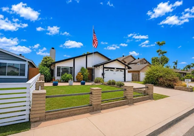 Photo 3 of Single family home for sale at 1165 East Ln, Imperial Beach, CA 91932 | MLS# PTP2605522 | Listing updated on 2026-09-13